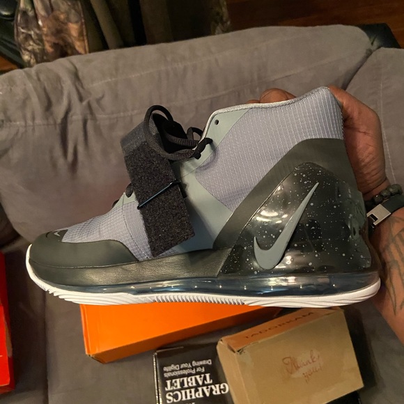 Nike black and grey - Picture 1 of 6